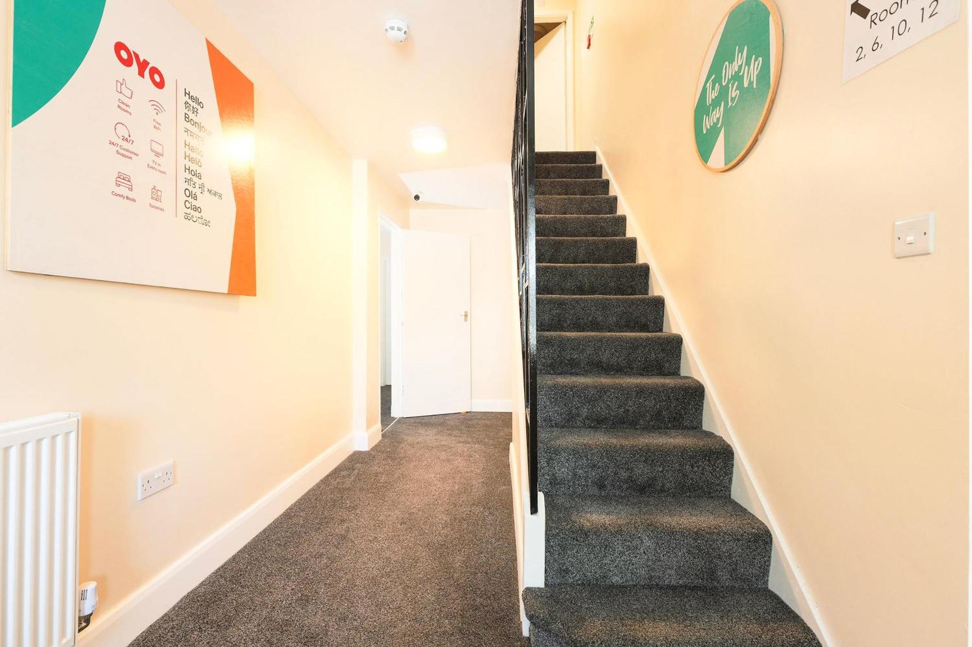 Oyo Honeycroft Uxbridge